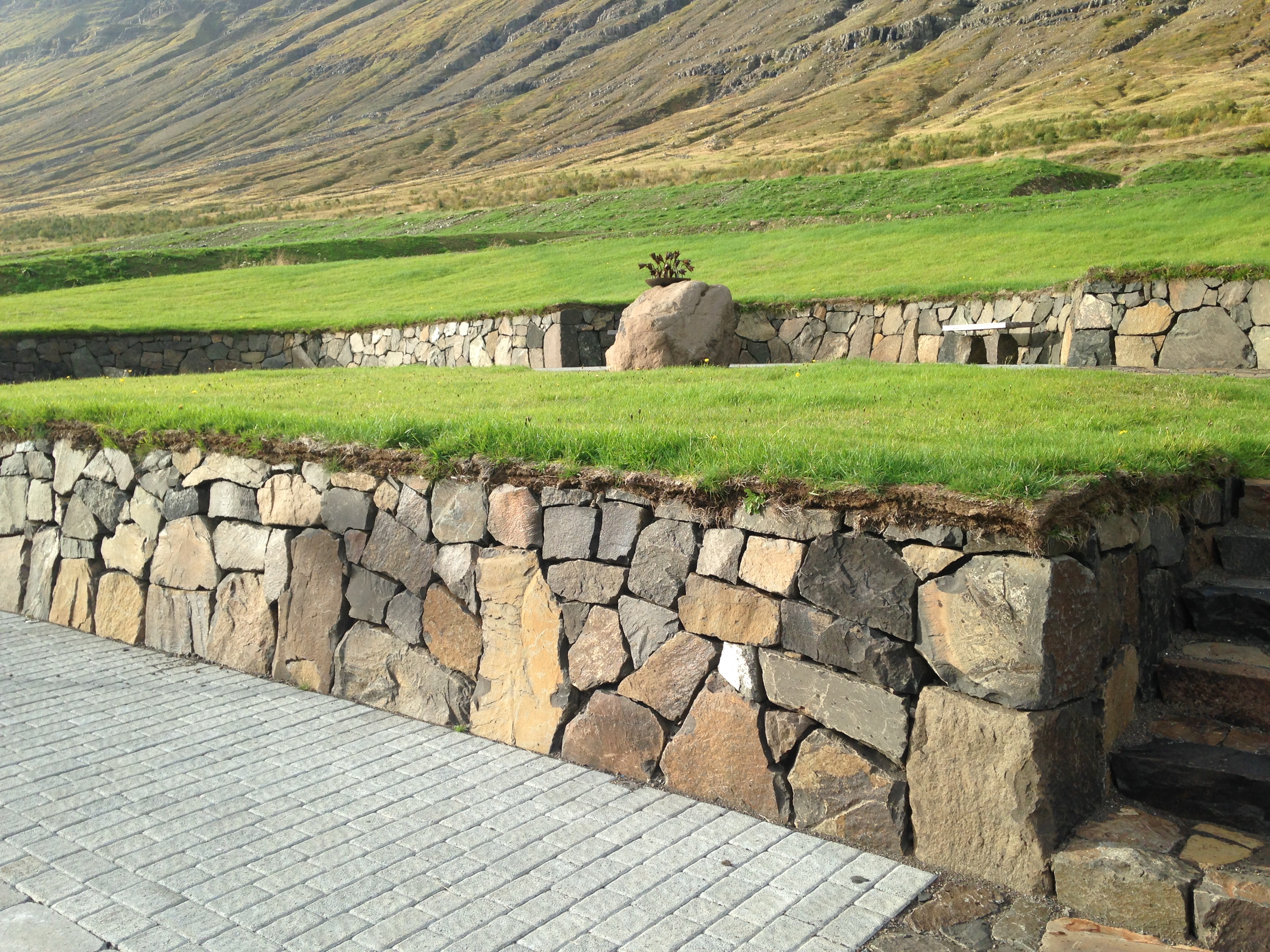 Endurnýjuð umhverfisvottun Landmótunar